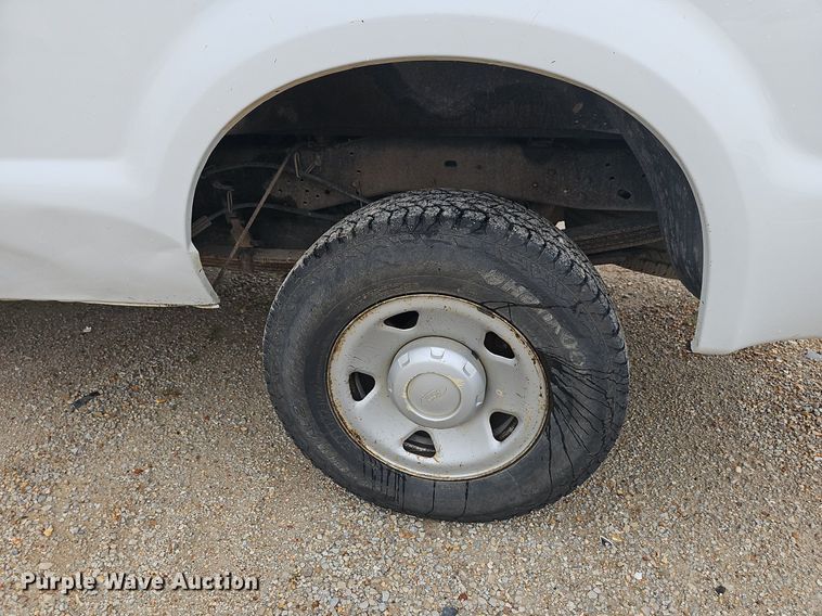 image for item NT9918 2008 Ford F250 Super Duty XL  pickup truck