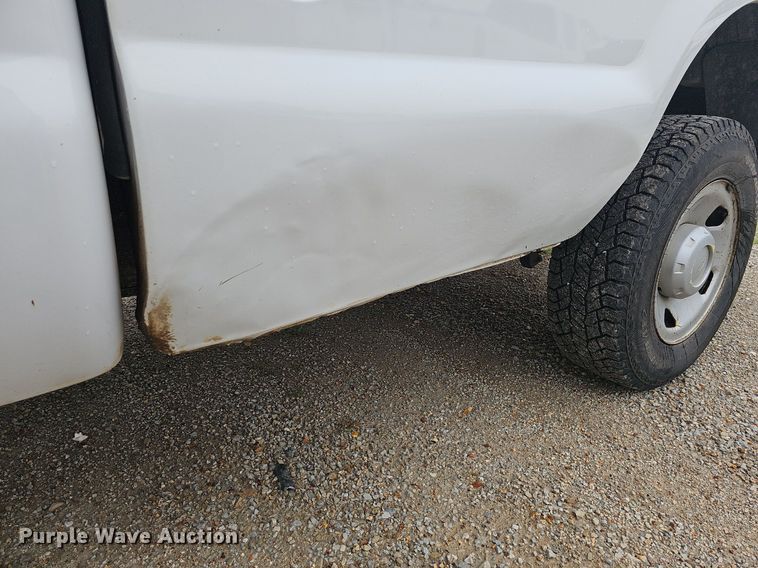 image for item NT9918 2008 Ford F250 Super Duty XL  pickup truck