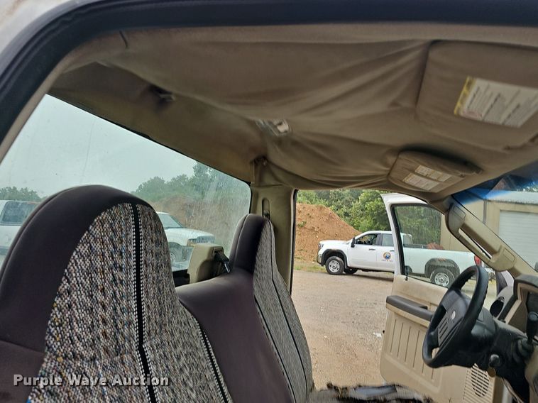 image for item NT9918 2008 Ford F250 Super Duty XL  pickup truck