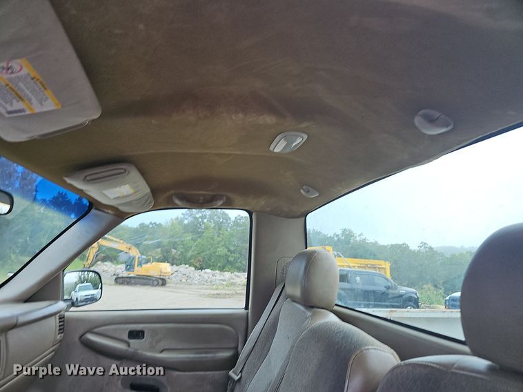 image for item NT9919 2003 Chevrolet Silverado 2500HD  pickup truck