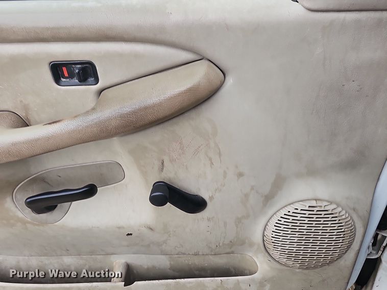 image for item NT9919 2003 Chevrolet Silverado 2500HD  pickup truck