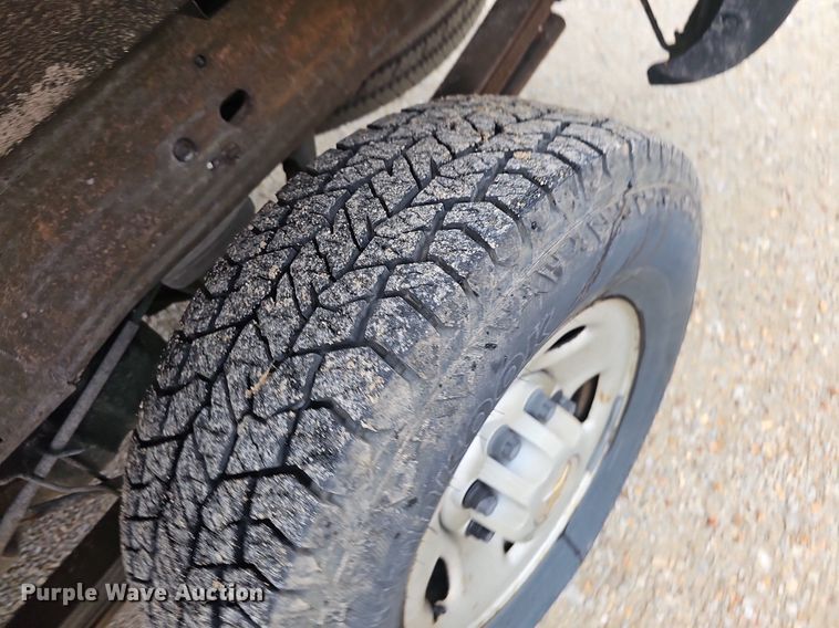 image for item NT9919 2003 Chevrolet Silverado 2500HD  pickup truck