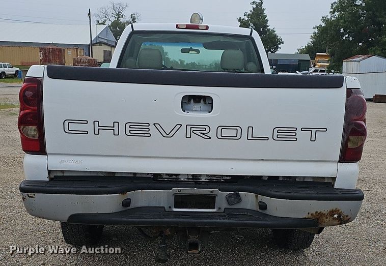 image for item NT9920 2003 Chevrolet Silverado 2500HD  pickup truck