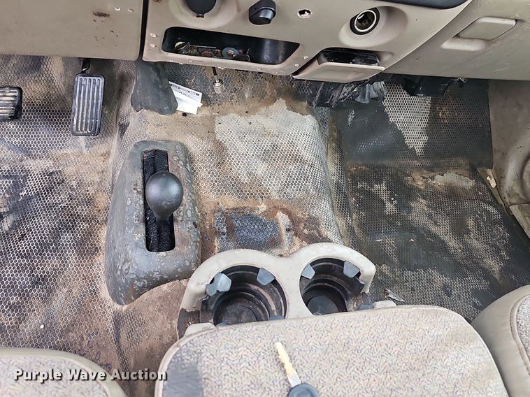 image for item NT9920 2003 Chevrolet Silverado 2500HD  pickup truck