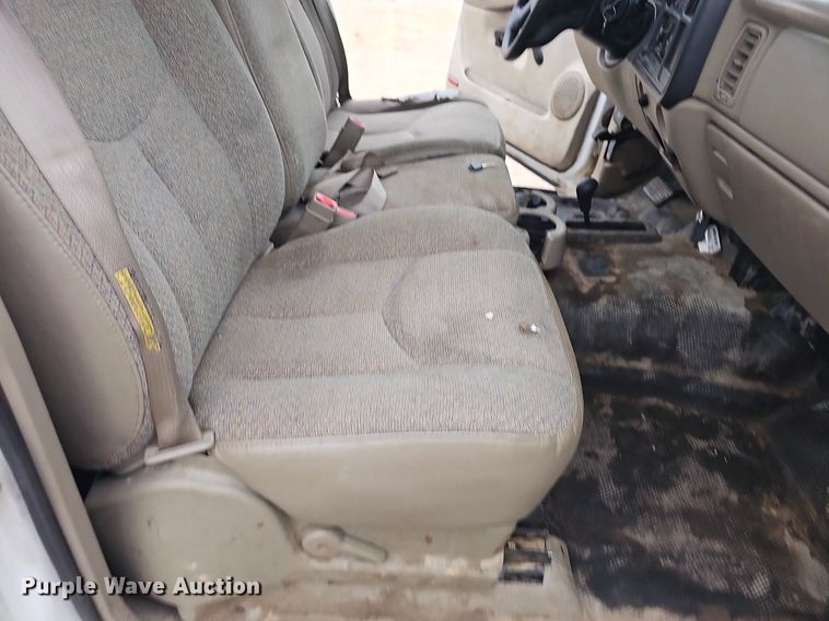 image for item NT9920 2003 Chevrolet Silverado 2500HD  pickup truck