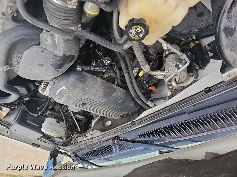 image for item NT9920 2003 Chevrolet Silverado 2500HD  pickup truck