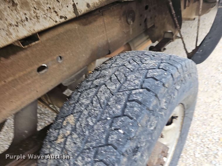 image for item NT9920 2003 Chevrolet Silverado 2500HD  pickup truck