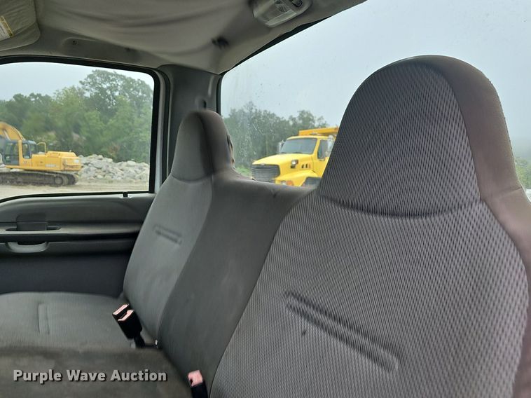 image for item NT9921 2007 Ford F250 Super Duty  pickup truck