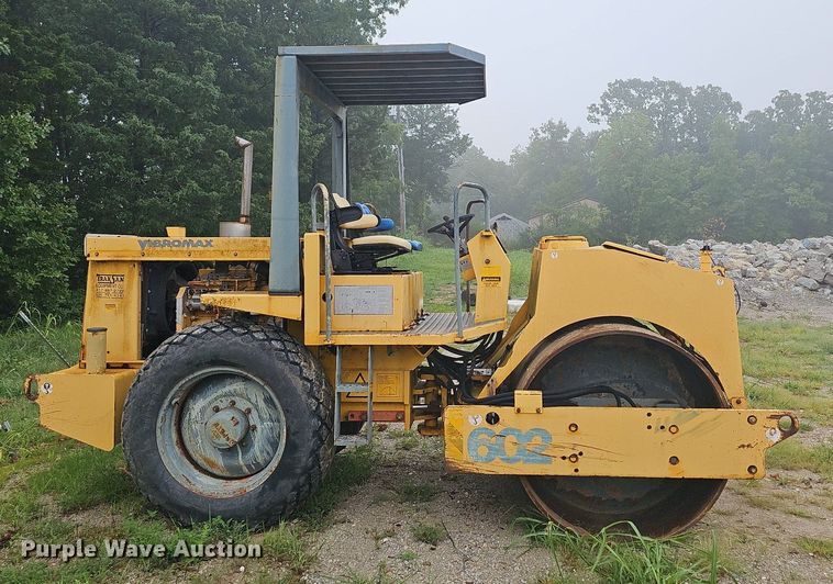 image for item NT9922 1996 Vibromax W602d  single drum roller