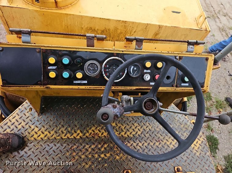 image for item NT9922 1996 Vibromax W602d  single drum roller