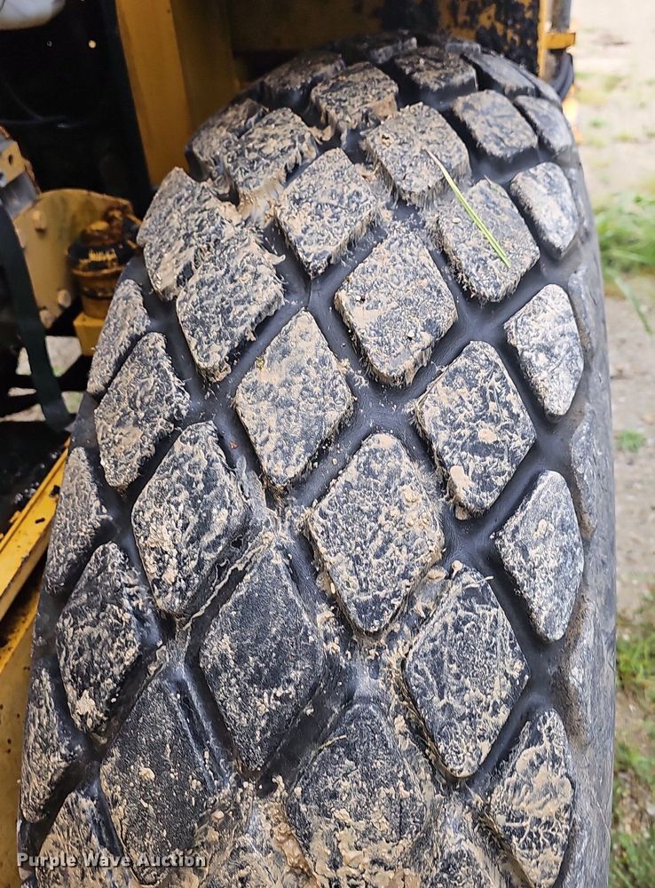 image for item NT9922 1996 Vibromax W602d  single drum roller