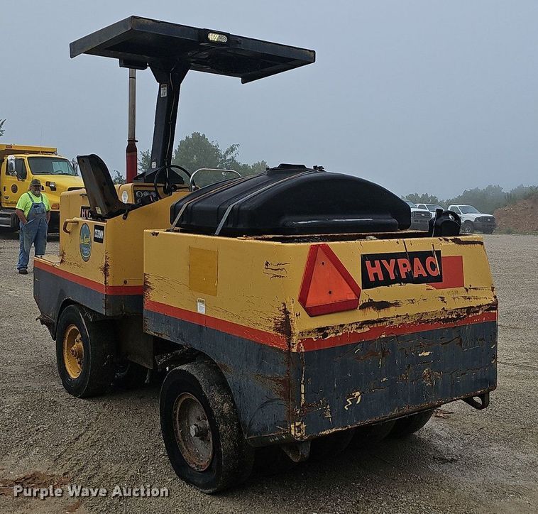 image for item NT9923 2002 Hypac C530AH  pneumatic roller