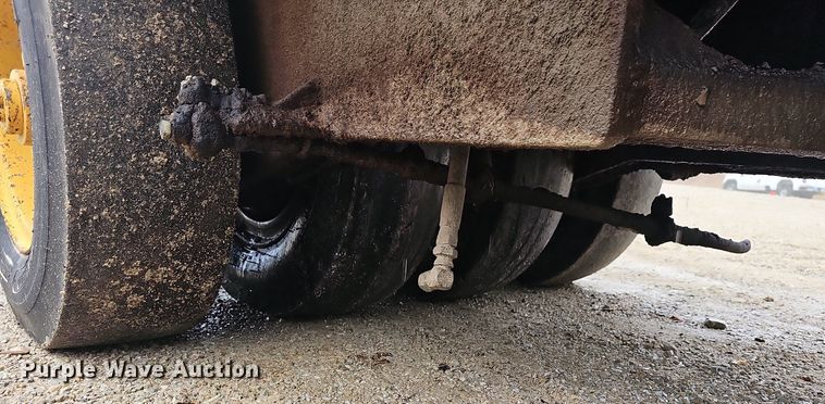 image for item NT9923 2002 Hypac C530AH  pneumatic roller