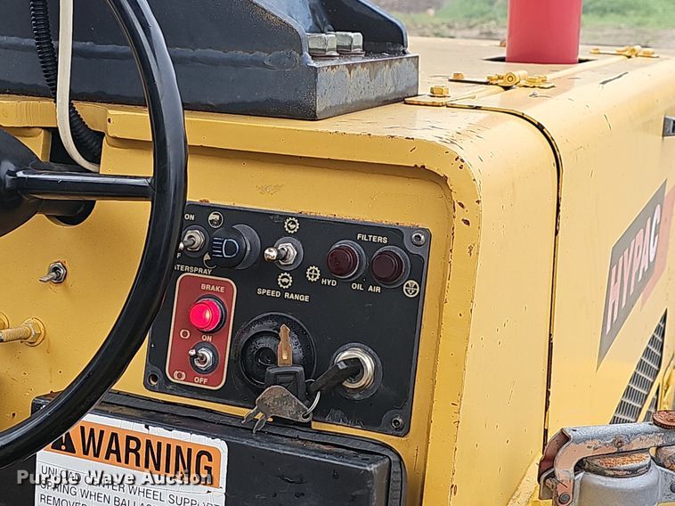 image for item NT9923 2002 Hypac C530AH  pneumatic roller