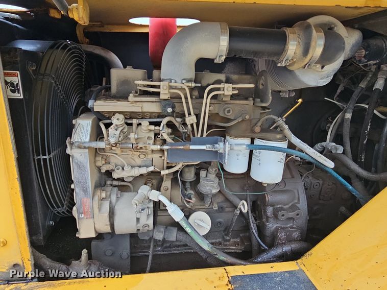 image for item NT9923 2002 Hypac C530AH  pneumatic roller