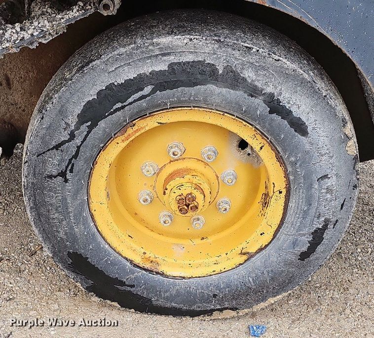 image for item NT9923 2002 Hypac C530AH  pneumatic roller