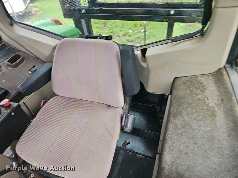 image for item NT9924 2006 John Deere 6415  tractor