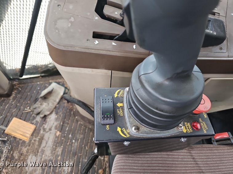 image for item NT9924 2006 John Deere 6415  tractor