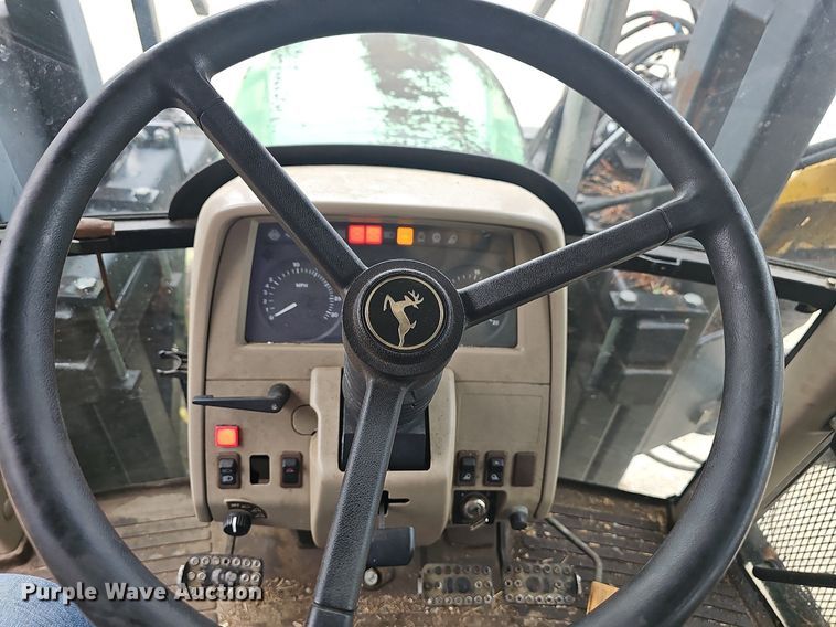 image for item NT9924 2006 John Deere 6415  tractor