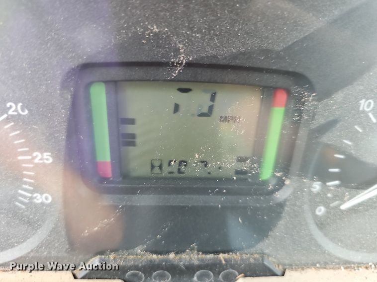 image for item NT9924 2006 John Deere 6415  tractor