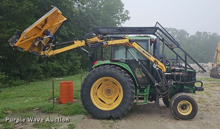 image for item NT9924 2006 John Deere 6415  tractor