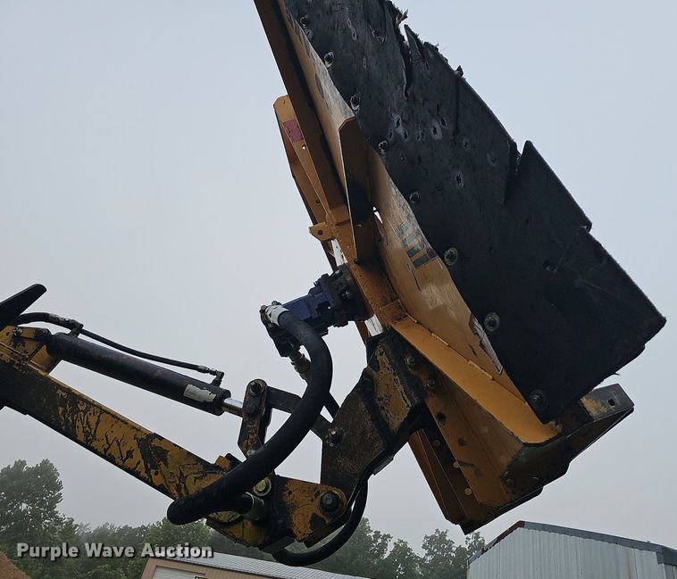 image for item NT9924 2006 John Deere 6415  tractor