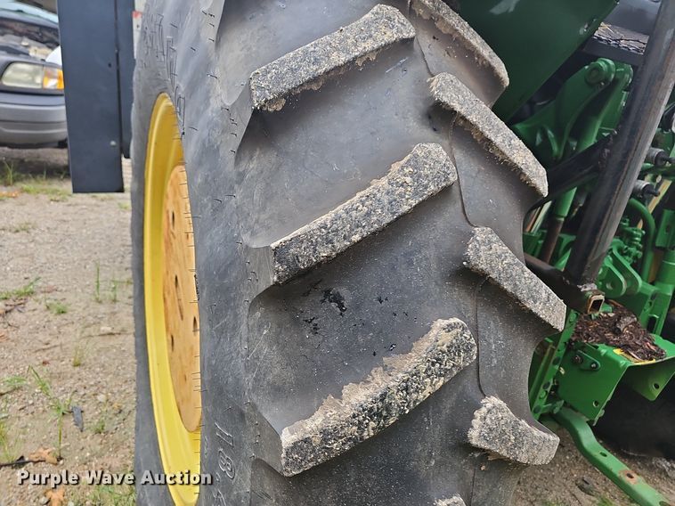 image for item NT9924 2006 John Deere 6415  tractor