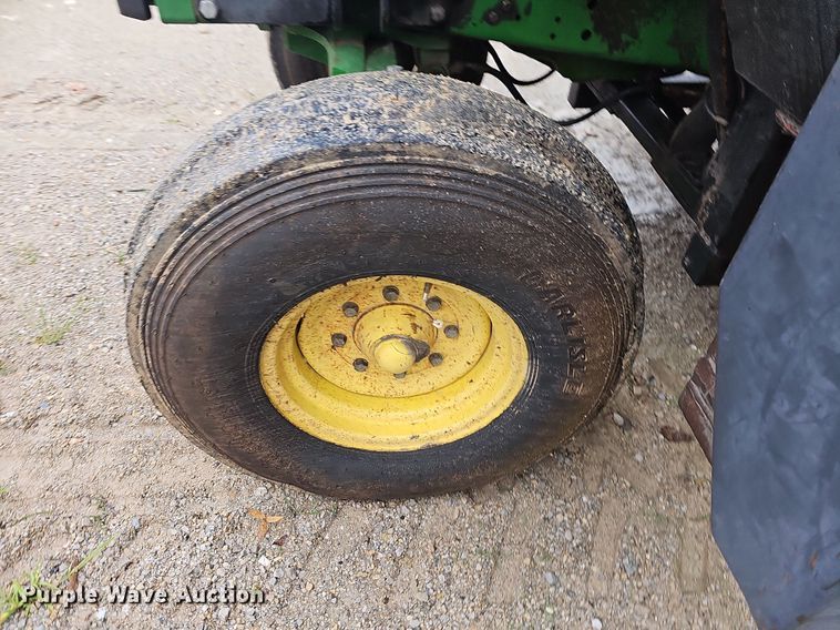 image for item NT9924 2006 John Deere 6415  tractor