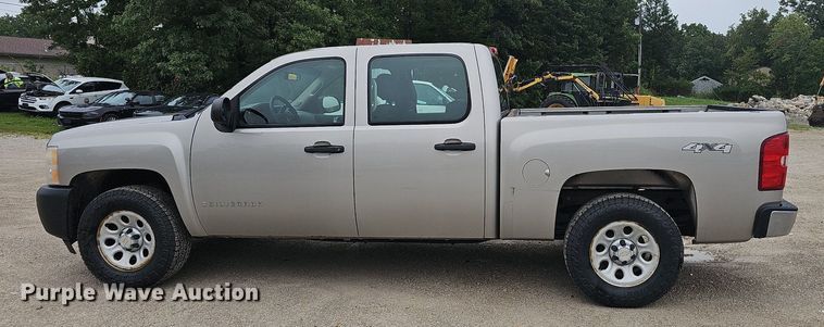 image for item NT9927 2009 Chevrolet Silverado 1500  Crew Cab pickup truck
