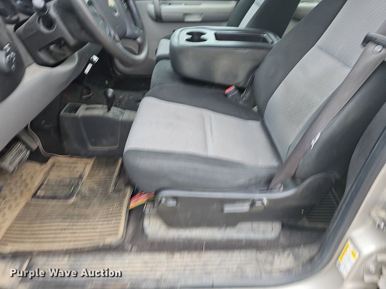 image for item NT9927 2009 Chevrolet Silverado 1500  Crew Cab pickup truck