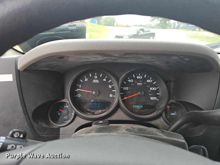 image for item NT9927 2009 Chevrolet Silverado 1500  Crew Cab pickup truck