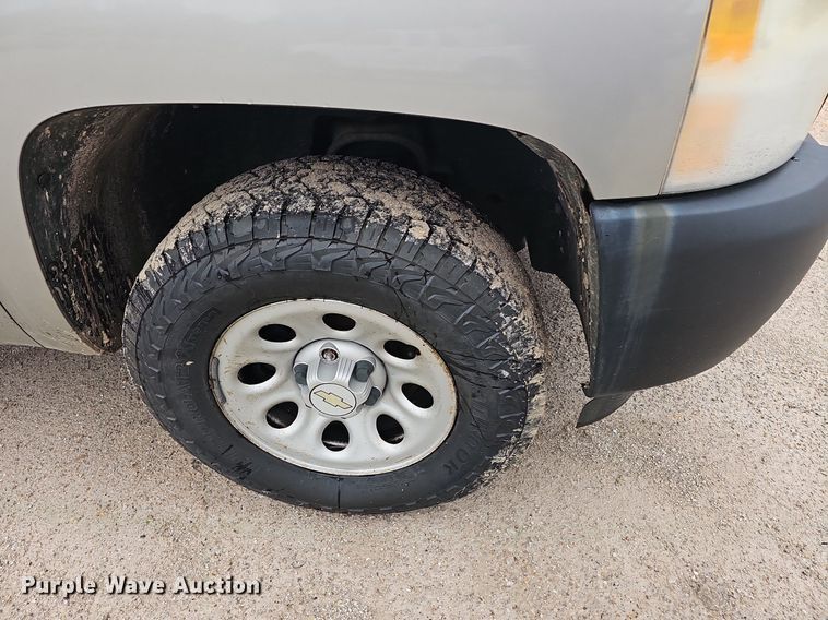 image for item NT9927 2009 Chevrolet Silverado 1500  Crew Cab pickup truck