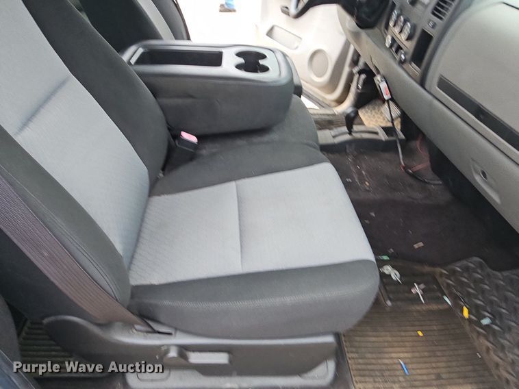 image for item NT9927 2009 Chevrolet Silverado 1500  Crew Cab pickup truck