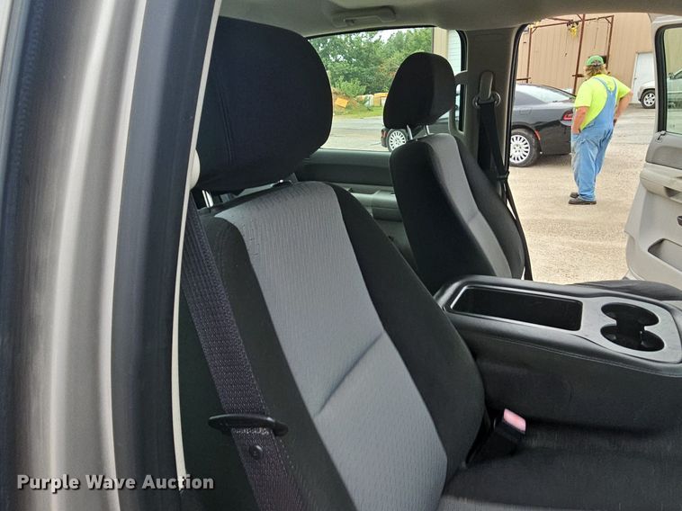 image for item NT9927 2009 Chevrolet Silverado 1500  Crew Cab pickup truck