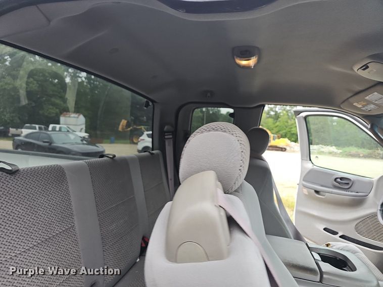 image for item NT9930 2002 Ford F150  SuperCab pickup truck