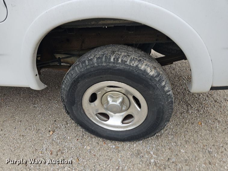 image for item NT9930 2002 Ford F150  SuperCab pickup truck