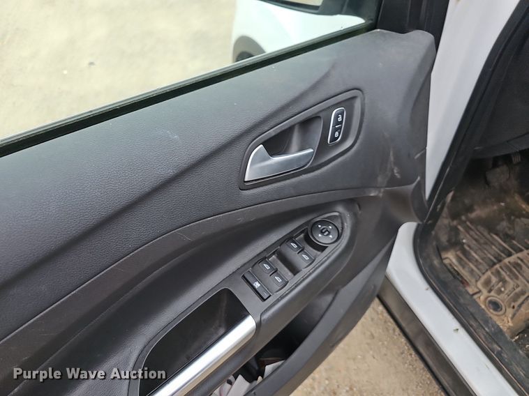 image for item NT9931 2017 Ford Escape  SUV