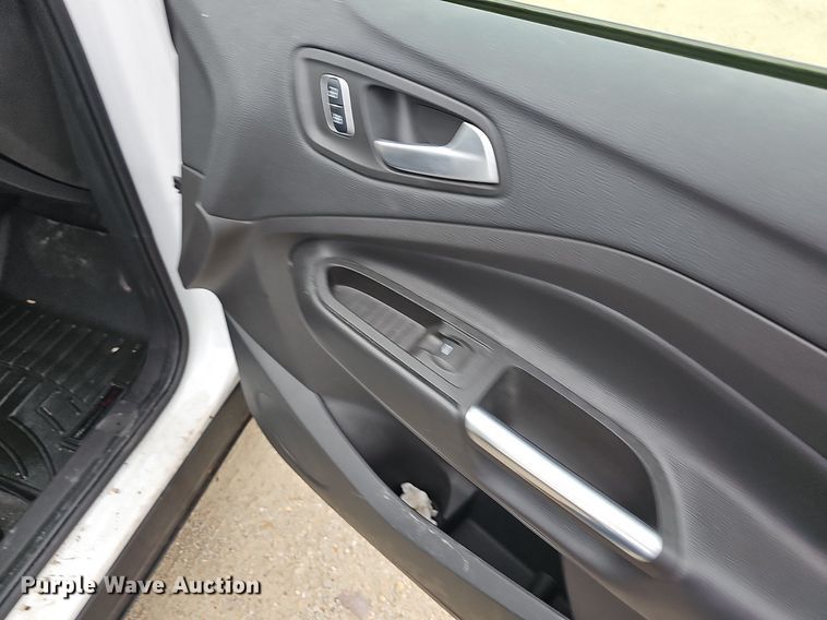 image for item NT9931 2017 Ford Escape  SUV