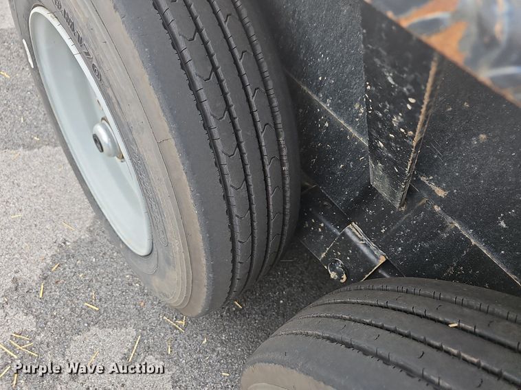 image for item NT9941 2014 Kaufman  tilt deck equipment trailer