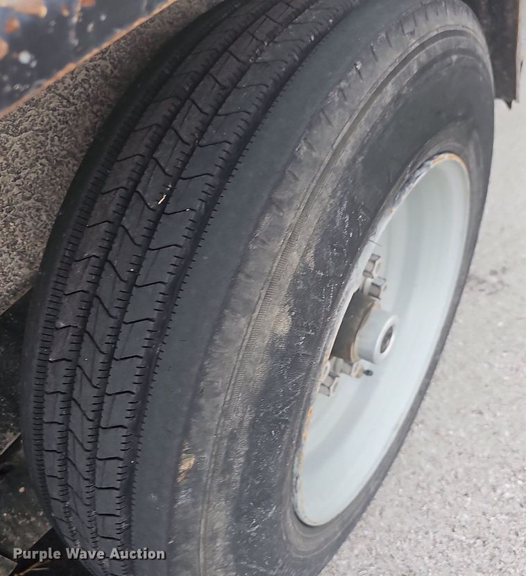 image for item NT9941 2014 Kaufman  tilt deck equipment trailer