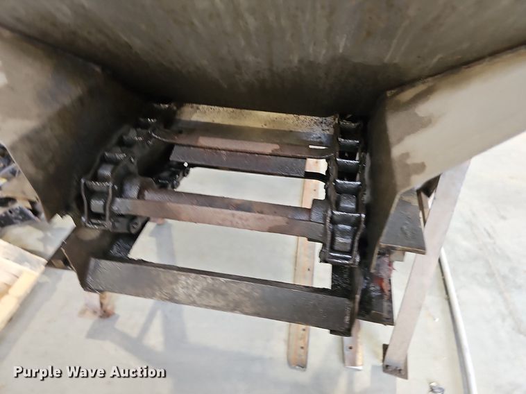 image for item NT9942 SaltDogg SCH096C  spreader