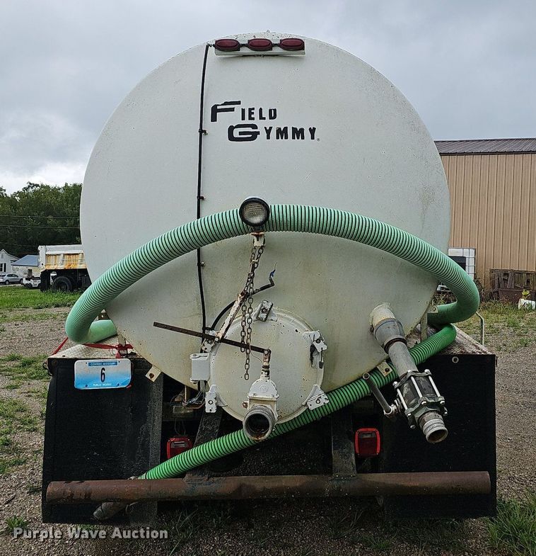 image for item NT9944 1998  Ford LLA9000  tank truck