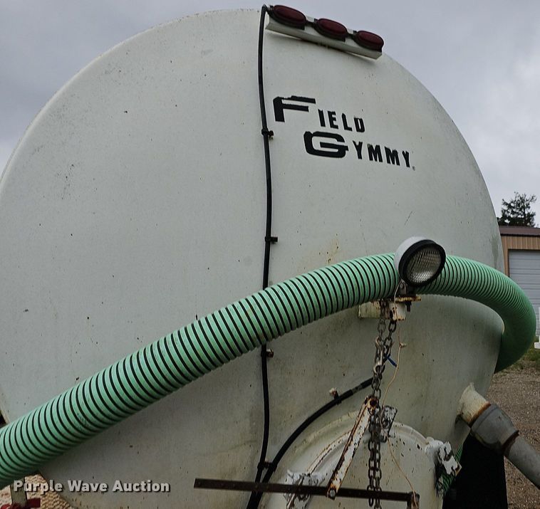 image for item NT9944 1998  Ford LLA9000  tank truck