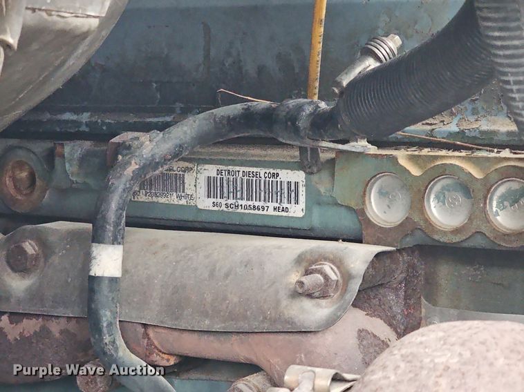 image for item NT9944 1998  Ford LLA9000  tank truck