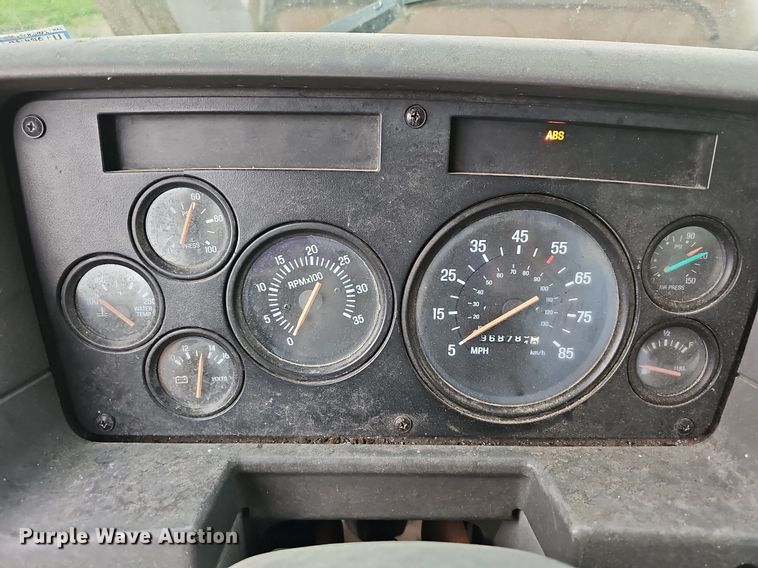 image for item NT9944 1998  Ford LLA9000  tank truck