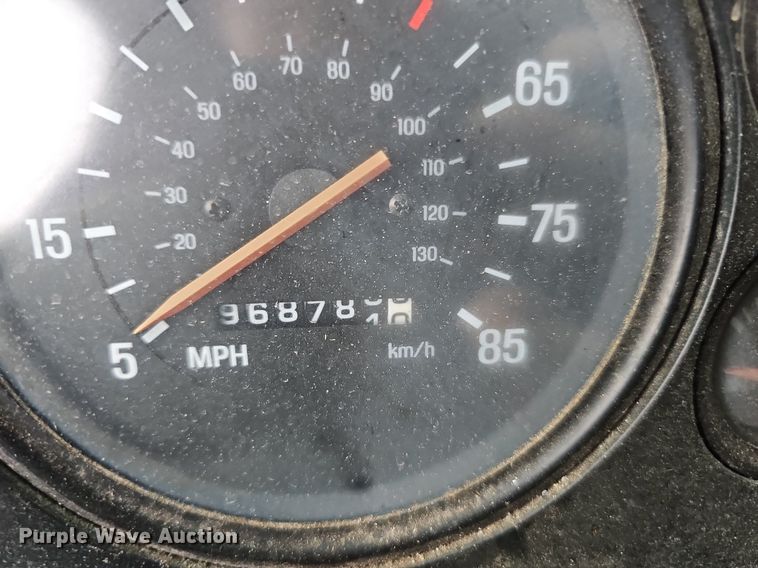 image for item NT9944 1998  Ford LLA9000  tank truck