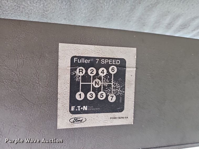 image for item NT9944 1998  Ford LLA9000  tank truck