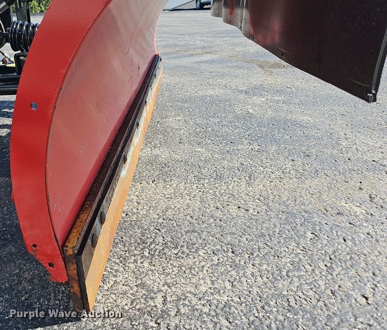 image for item NT9951 2004 Chevrolet Silverado 2500HD  Ext. Cab flatbed pickup truck