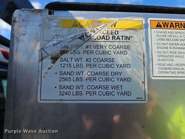 image for item NT9951 2004 Chevrolet Silverado 2500HD  Ext. Cab flatbed pickup truck