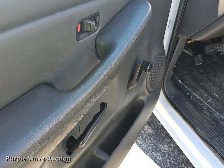 image for item NT9951 2004 Chevrolet Silverado 2500HD  Ext. Cab flatbed pickup truck